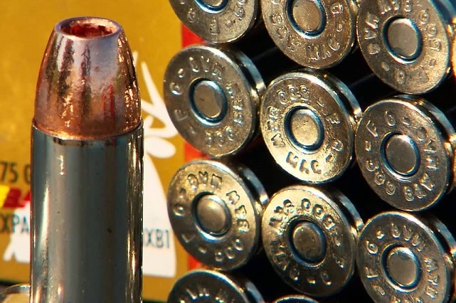 Centerfire VS Rimfire Centerfire VS Rimfire