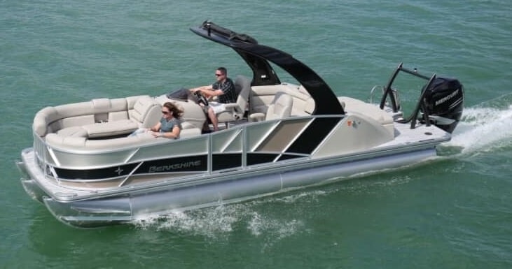 Motorboat And A PWC Are Approaching Head-On, What Action Should Be Taken? Motorboat And A PWC Are Approaching Head-On, What Action Should Be Taken?
