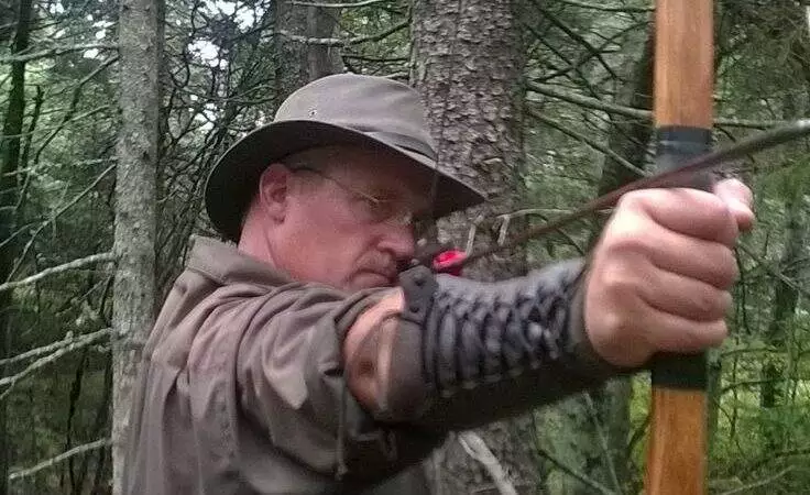 Which Type Of Bow Has Straight Limbs That Form An Arc When Strung? Which Type Of Bow Has Straight Limbs That Form An Arc When Strung?